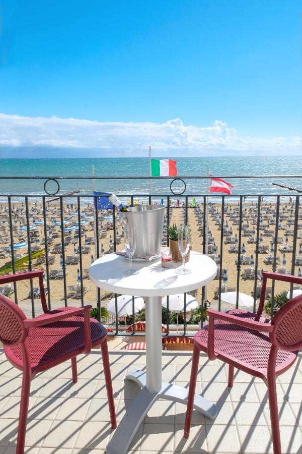 Hotel Manila Lido di Jesolo Ngoại thất bức ảnh