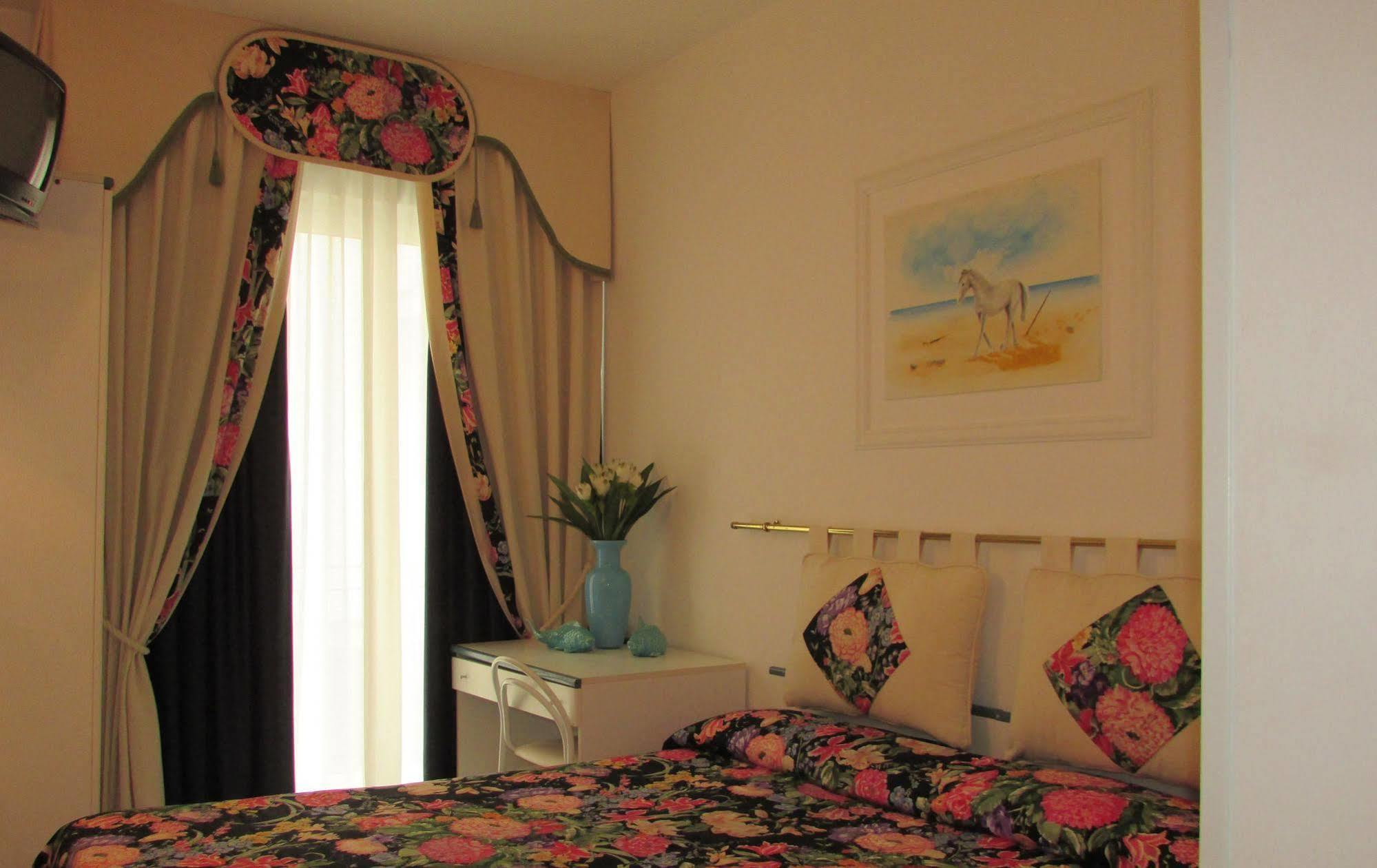 Hotel Manila Lido di Jesolo Ngoại thất bức ảnh