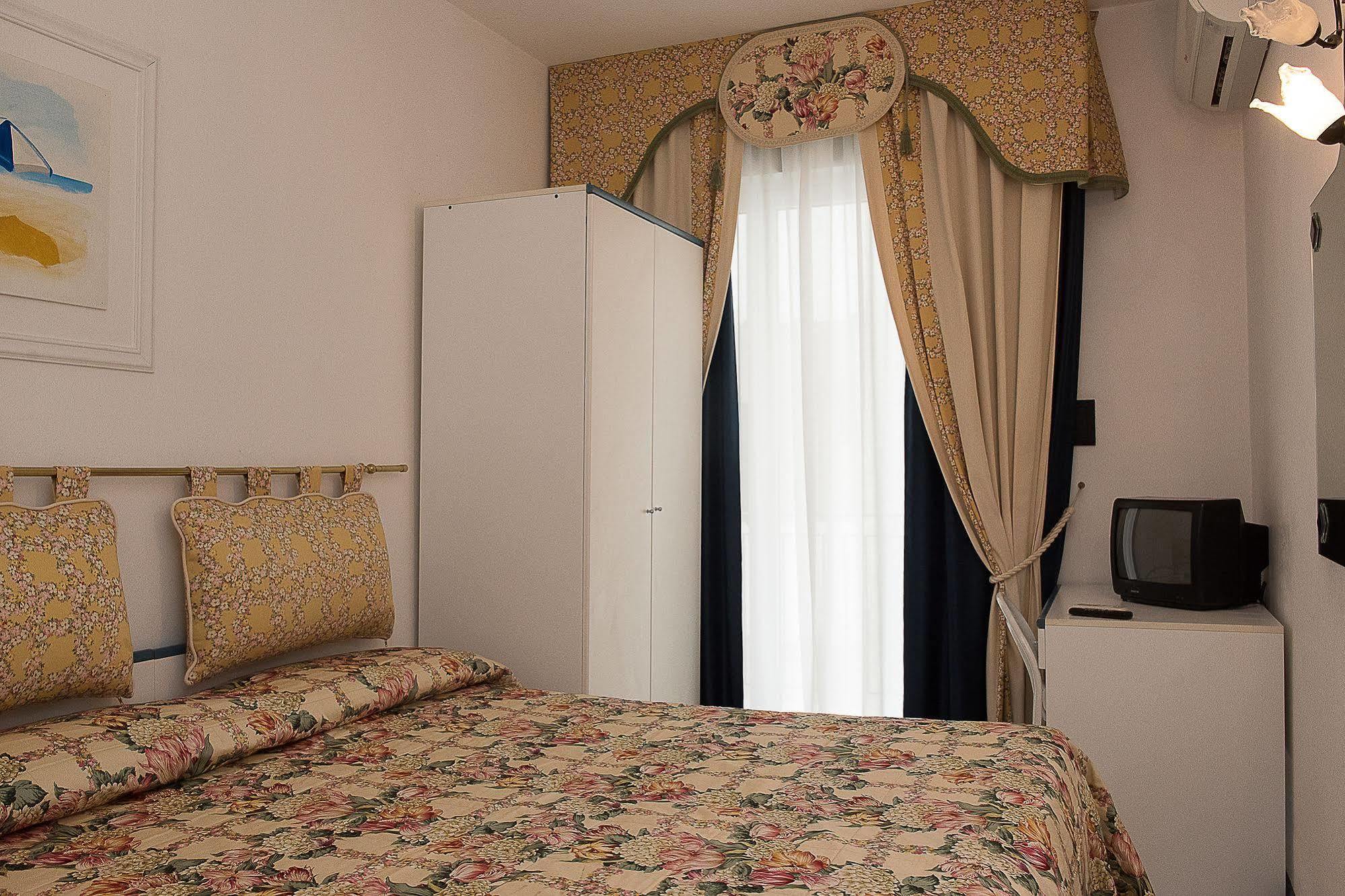 Hotel Manila Lido di Jesolo Ngoại thất bức ảnh